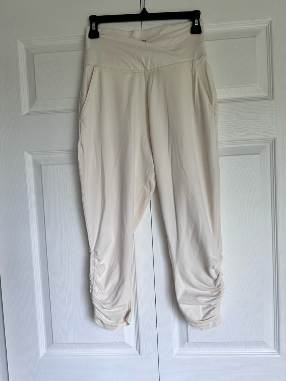 Cream Lululemon High-Waist Cropped Jogger Pants